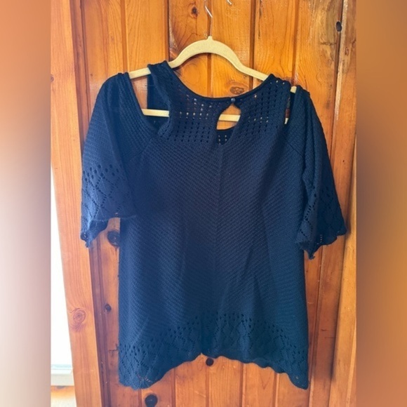 Lauren Conrad Navy Blue Knit Short Sleeve Sweater Scalloped and Eyelet Pattern - Picture 2 of 4